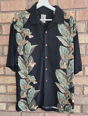Jamaica Jaxx Size Medium 100%  Silk Authentic Hawaiian Botanical Print SS Shirt